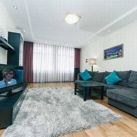 Vip In A New Building Near Lesi Ukrainki 7A Apartment เคียฟ ภายนอก รูปภาพ