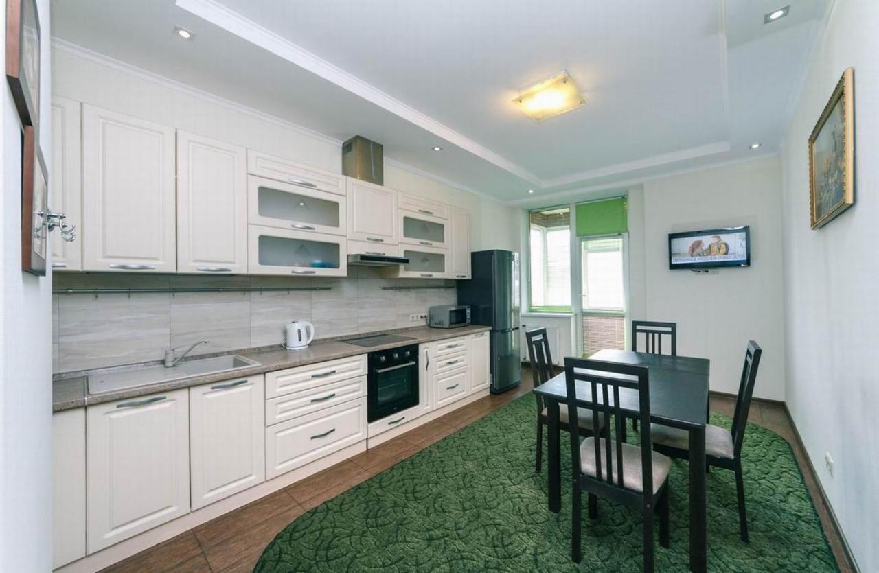Vip In A New Building Near Lesi Ukrainki 7A Apartment เคียฟ ภายนอก รูปภาพ