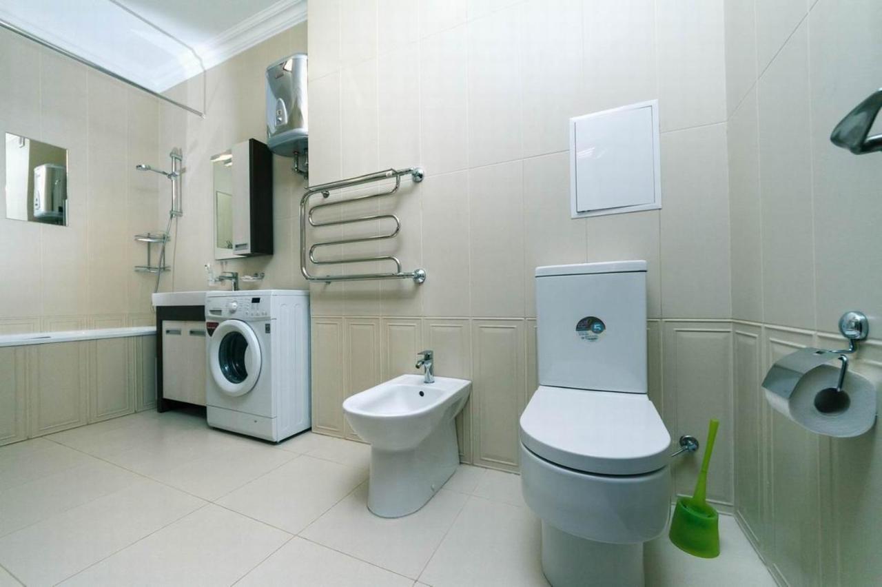 Vip In A New Building Near Lesi Ukrainki 7A Apartment เคียฟ ภายนอก รูปภาพ