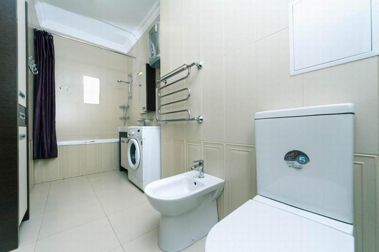 Vip In A New Building Near Lesi Ukrainki 7A Apartment เคียฟ ภายนอก รูปภาพ